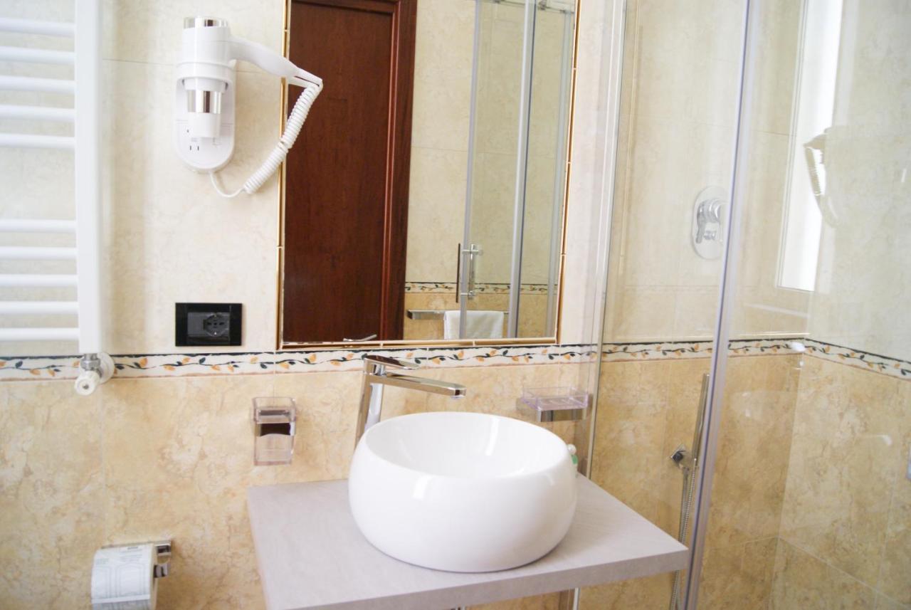 Monti 66 Hotel روما المظهر الخارجي الصورة